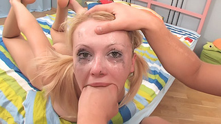 clips blonde getting her