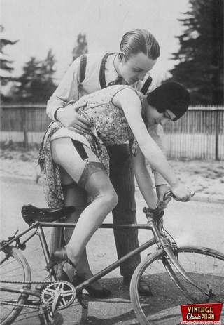 burlesque ladies thirties fully