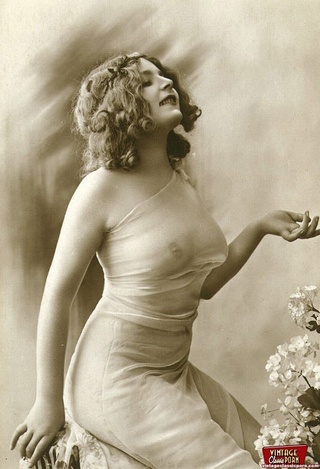 cute hairy vintage chicks