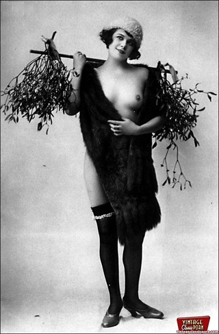 burlesque ladies showing fine