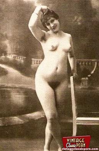 ladies twenties showing fine