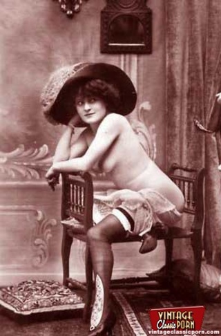vintage chicas wearing sexy