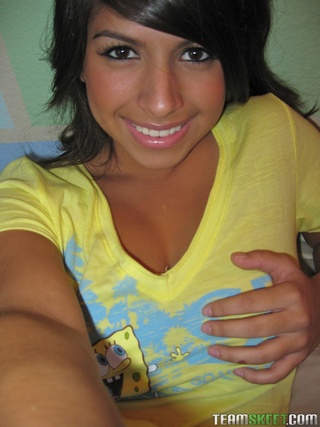 amateur oscura haired jovencita