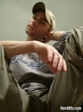 sex hungry gay hunk