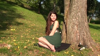 guapas jovencita nena verde