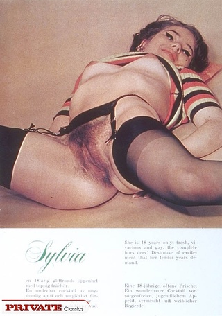 natural sixties lady showing