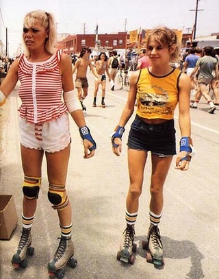 skater girls pleasing seventies