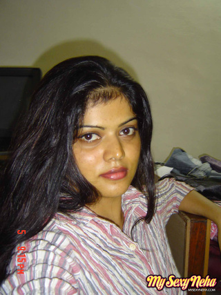 neha sexy housewife from