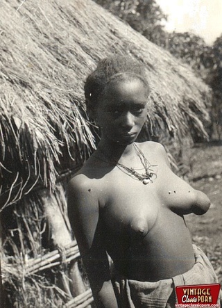 sexy vintage babes showing